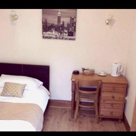 Dillwyn'S Hotel Pontardawe Extérieur photo
